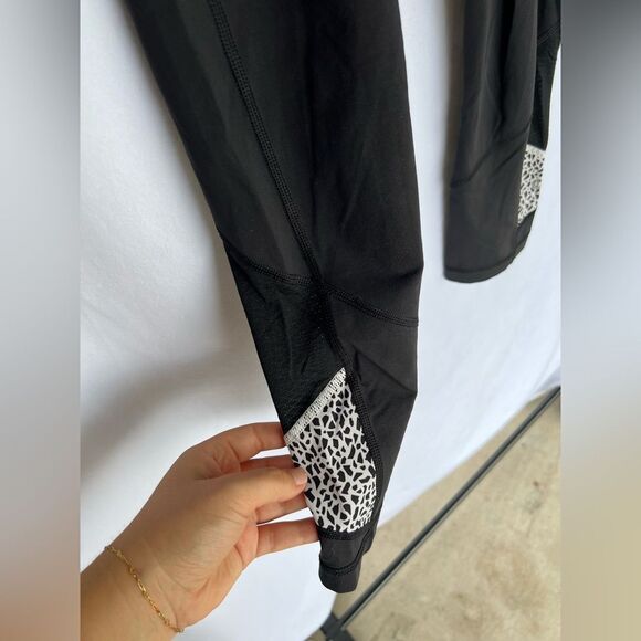 Lululemon Pace Rival Crop Leggings Black White Mosaic Luxtreme size 6 - Picture 3 of 6